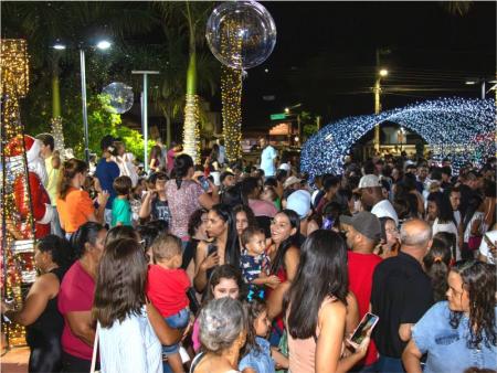 Papagaios se encanta com a abertura do Natal Luz: música, dança e magia marcaram a noite!